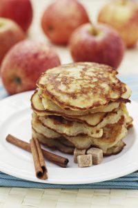 cinnamon bun pancakes